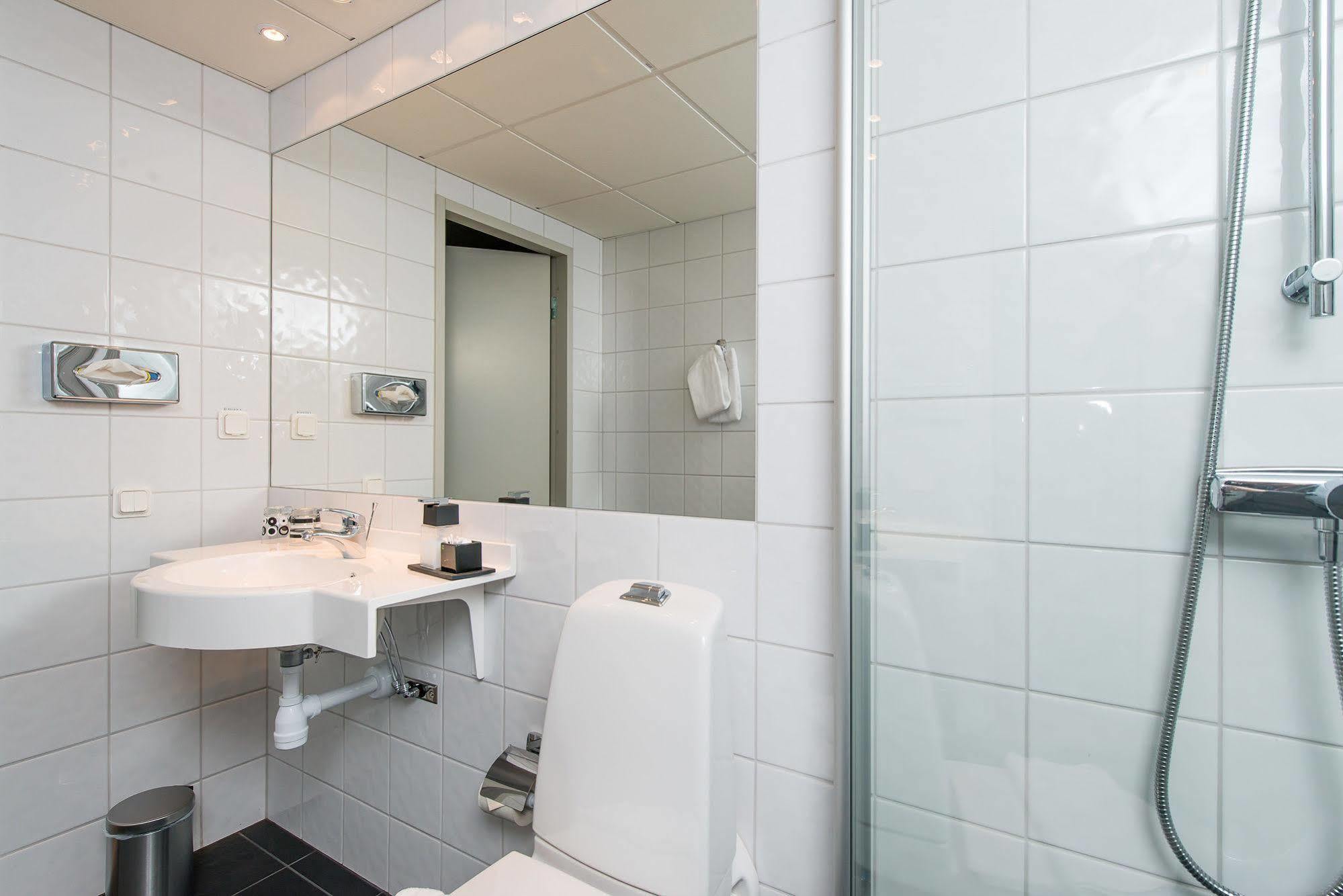 Aiden By Best Western Stockholm Solna Bagian luar foto
